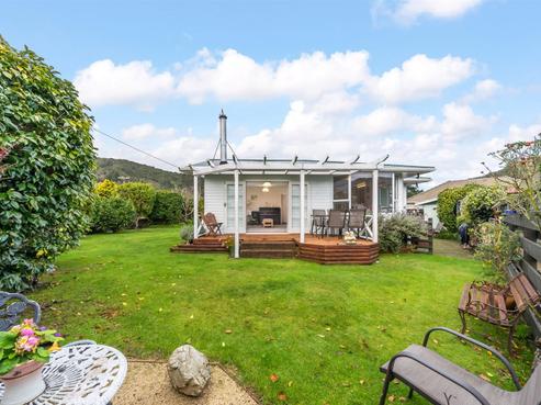 70 Wood Street, Wainuiomata