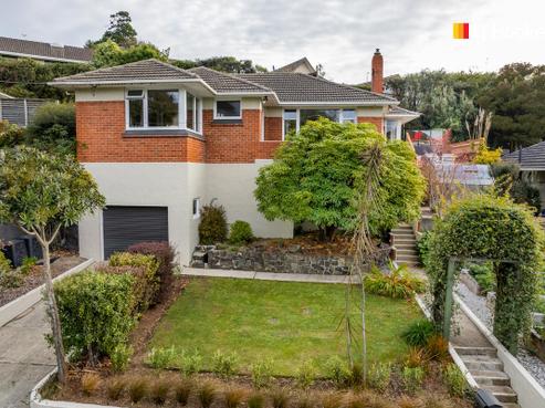92 Easther Crescent, Kew