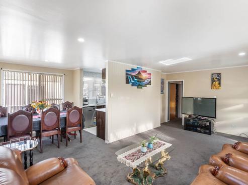 6 Iris Place, Clendon Park