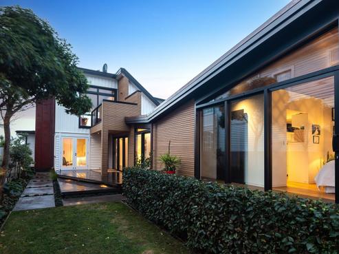106 Esplanade, Sumner