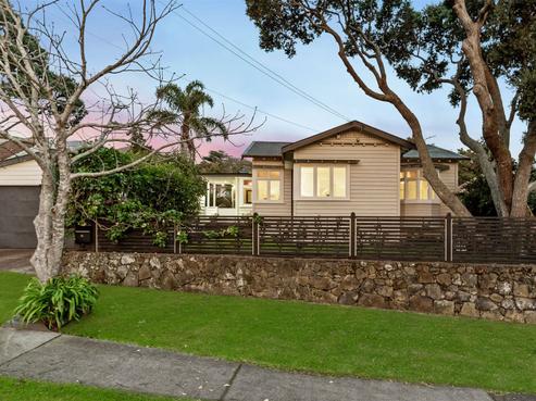 8A Queensway, Three Kings