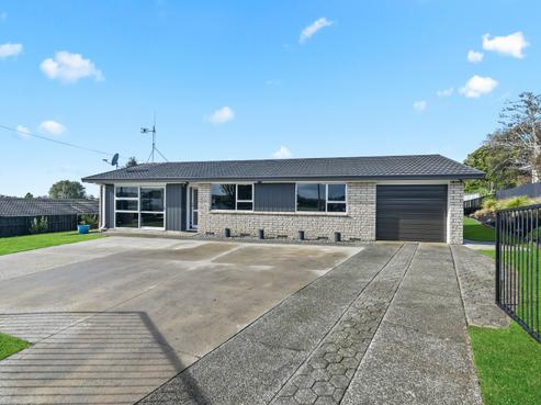 73B Tuhikaramea Road, Dinsdale