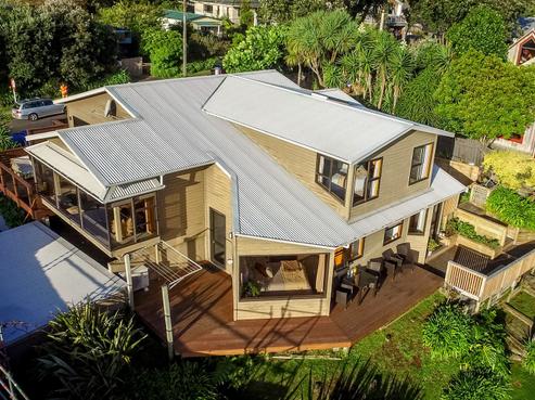 18 Wairau Road, Oakura
