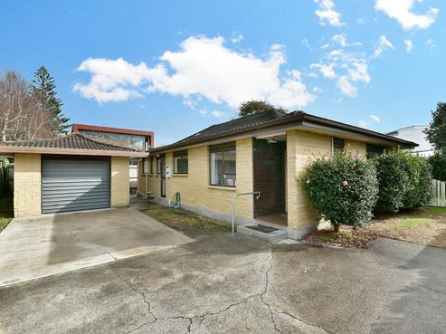 1/17 Moana Avenue, Orewa