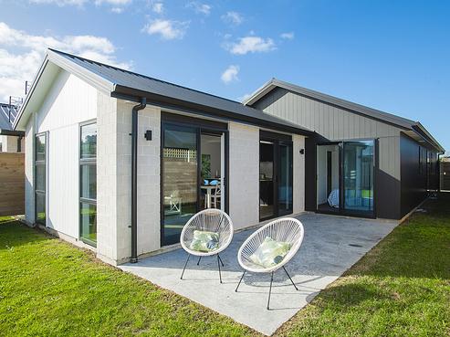 21 Sponge Bay Road, Tamarau