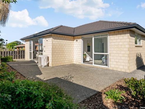 27A Doment Crescent, Orewa
