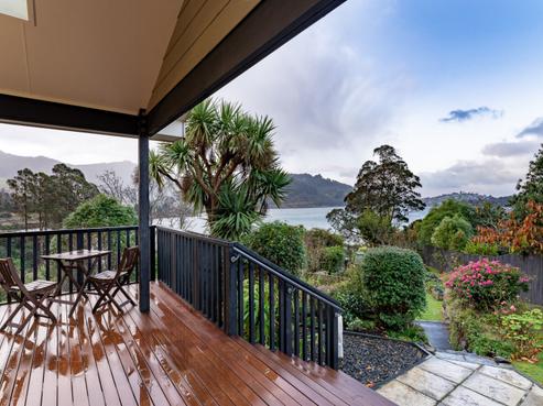 8 Cove Street, Roseneath