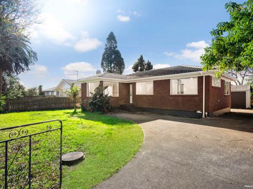 13 Desmond Place, Otara