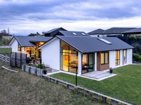 127 Victory Drive, Wharewaka