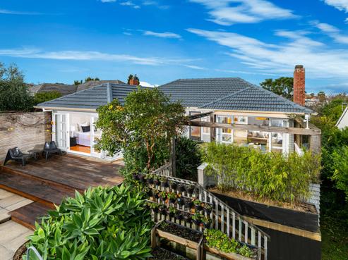 25 Alamein Avenue, Belmont