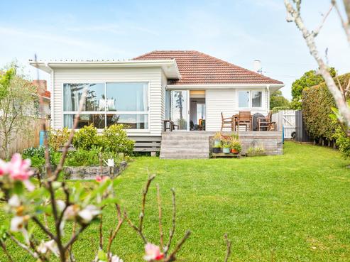 31 Vodanovich Road, Te Atatu South