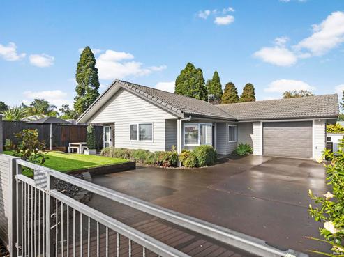 2/78 Beach Road, Pahurehure