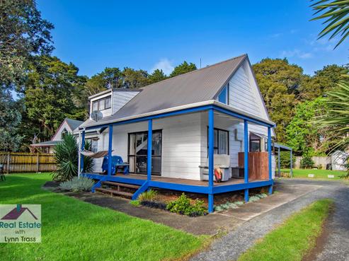 105 Paramount Parade, Tikipunga