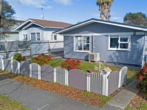 1/282 Aberdeen Road, Gisborne