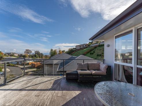 2 Olivias Place, Stoke