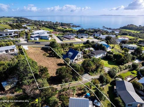 12 Nancy Wake Place, Cable Bay