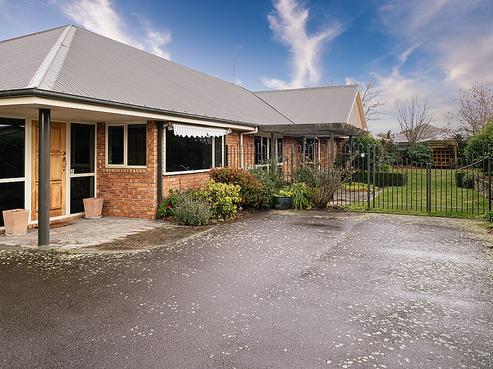 79 Pages Road, Allenton