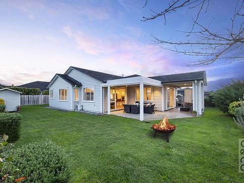 15 Turpin Road, Riverhead