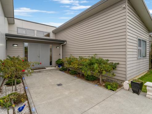 13 Mo Street, Camborne