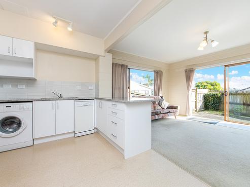 4/84 Pupuke Road, Hillcrest