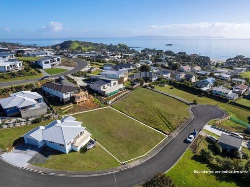 8 Lori Lane, Coopers Beach