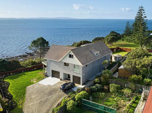 74 Pacific Parade, Army Bay