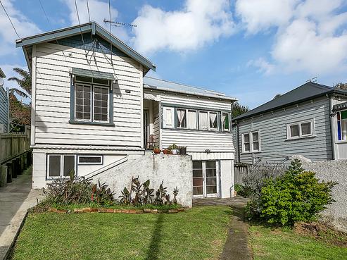 30 Second Avenue, Kingsland