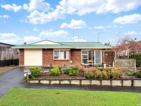 2 Moloney Terrace, Pukekohe