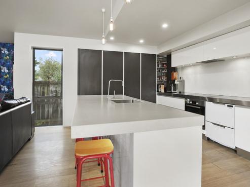 16A Grey Street, Hamilton East