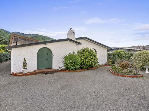 57 Parata Street, Waikanae