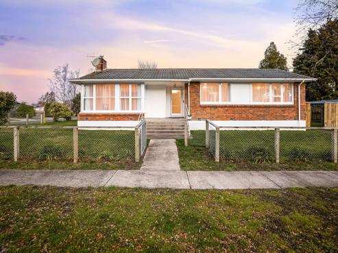 1 Te Wharekaihua Grove, Turangi
