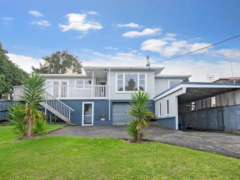 82 Station Road, Kamo