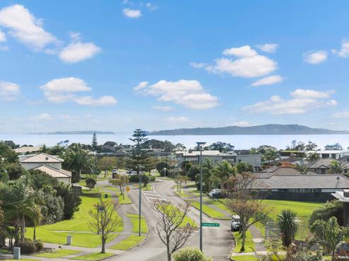 7 Constellation Avenue, Beachlands