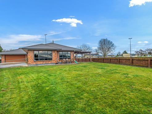 16 Kauri Place, Pahiatua