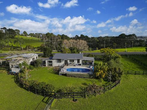 19 Lloyd Road, Riverhead