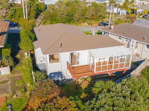 38 Brooker Grove, Newlands