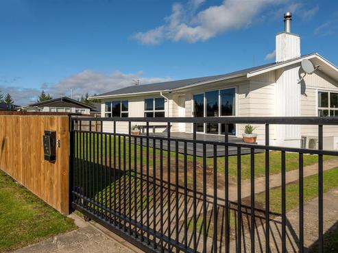 66 Alison Street, Mangakakahi