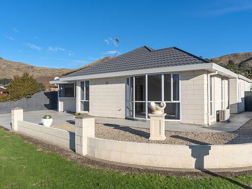 61 Laing Crescent, Heathcote Valley