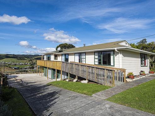 9 Boundary Road, Hikurangi