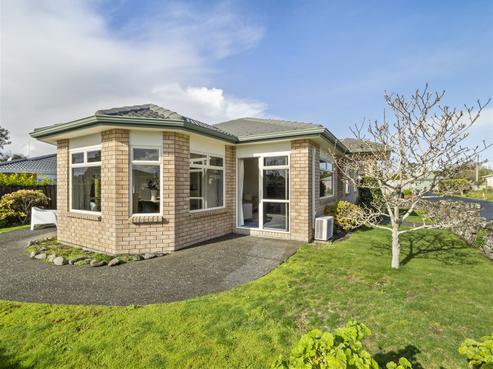 64 Riverside Road, Orewa