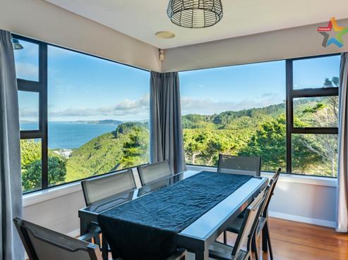 54 Titiro Moana Road, Korokoro