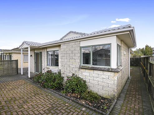 25A Herewini Street, Victoria