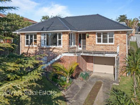 16 Dolbear Street, Titirangi
