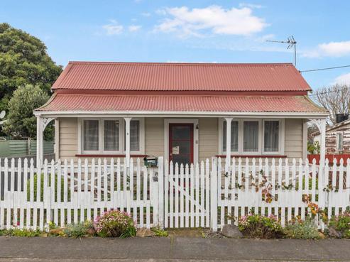 8 Tay Street, Whanganui Central