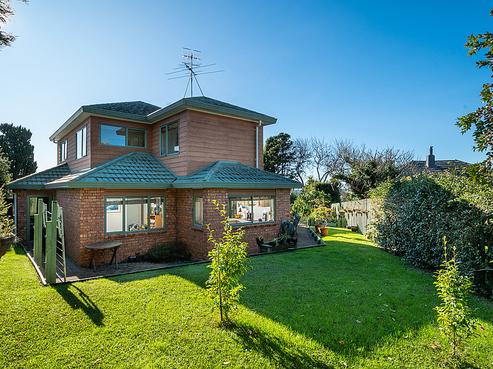 6A Dolbear Street, Titirangi