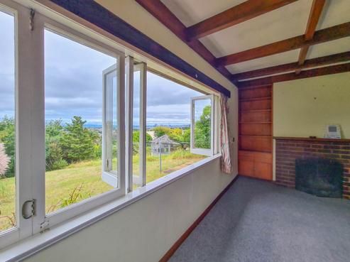 2/203 Glenfield Road, Hillcrest