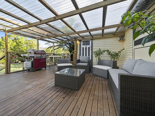6 Riverbank Street, Ebdentown