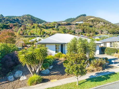 32 Frenchay Drive, Atawhai