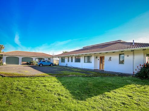 331 Utopia Road, Westport