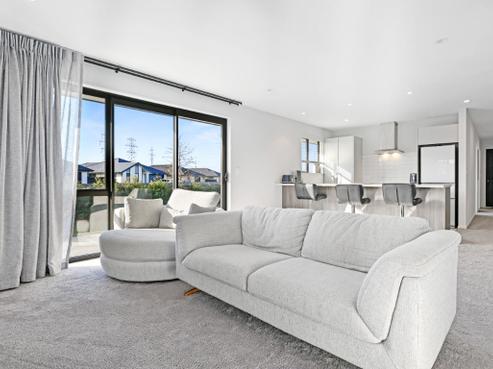 2 Reins Lane, Yaldhurst